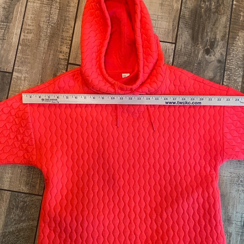 GAP fit Vibrant Jacquard Neon Coral Quilted Hoodie - Picture 4 of 12